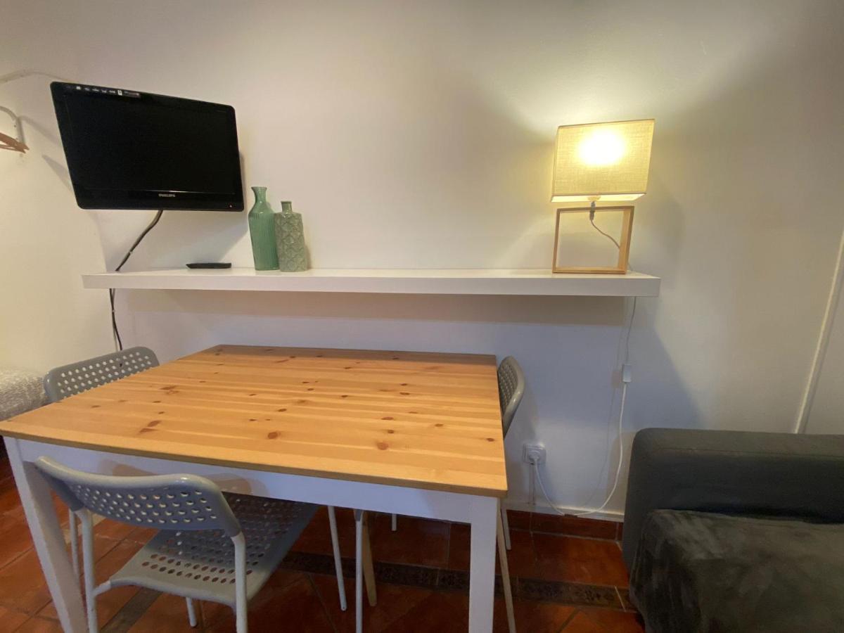 03 Cozy Barca 2,1 Apartment Barcelona Bagian luar foto