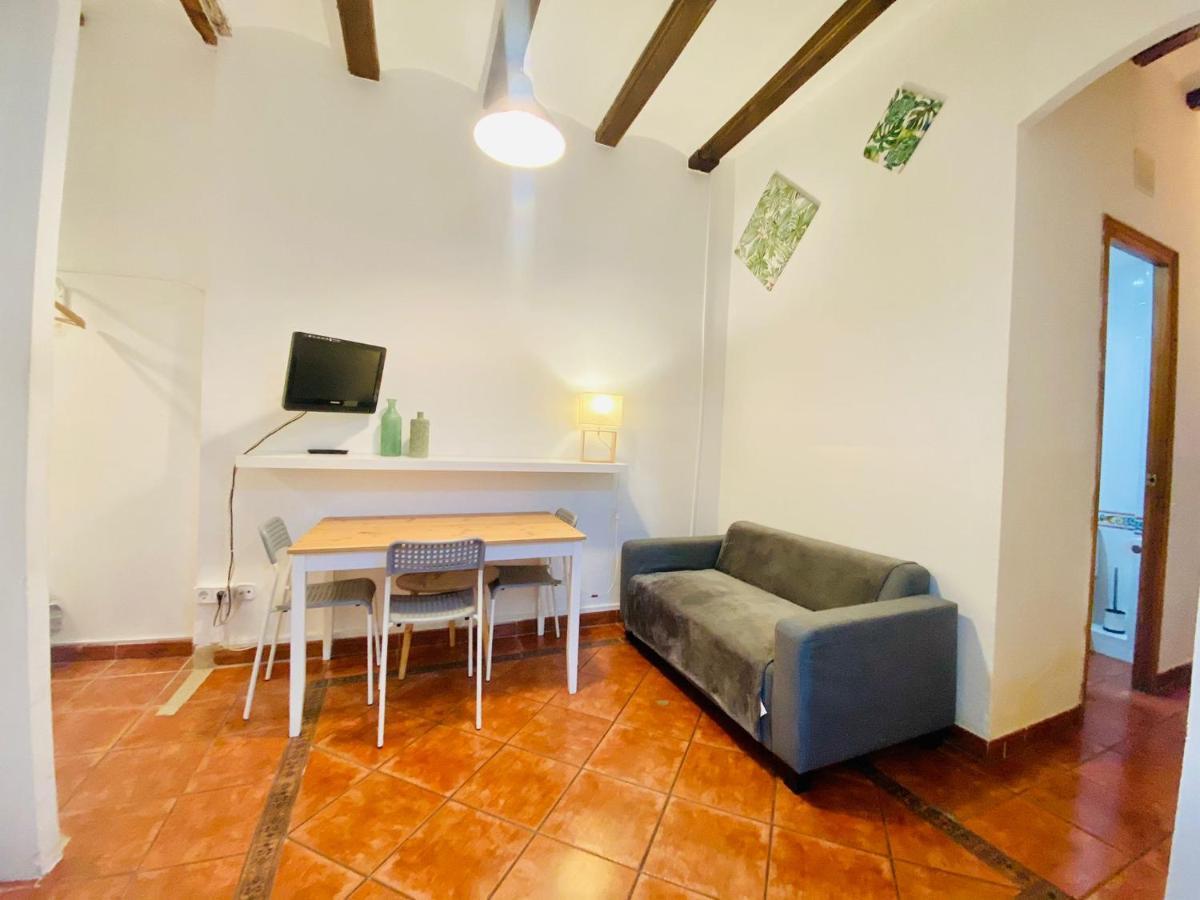 03 Cozy Barca 2,1 Apartment Barcelona Bagian luar foto